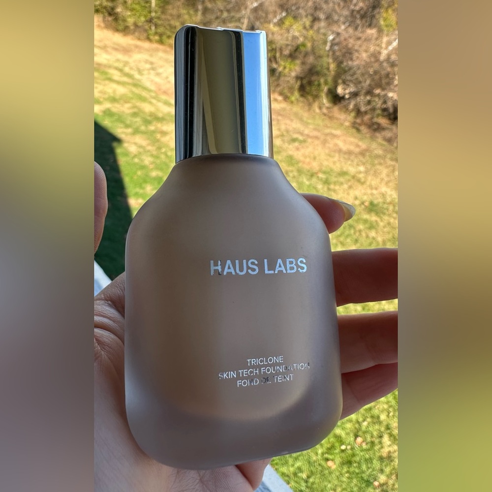 Haus Labs Triclone Foundation